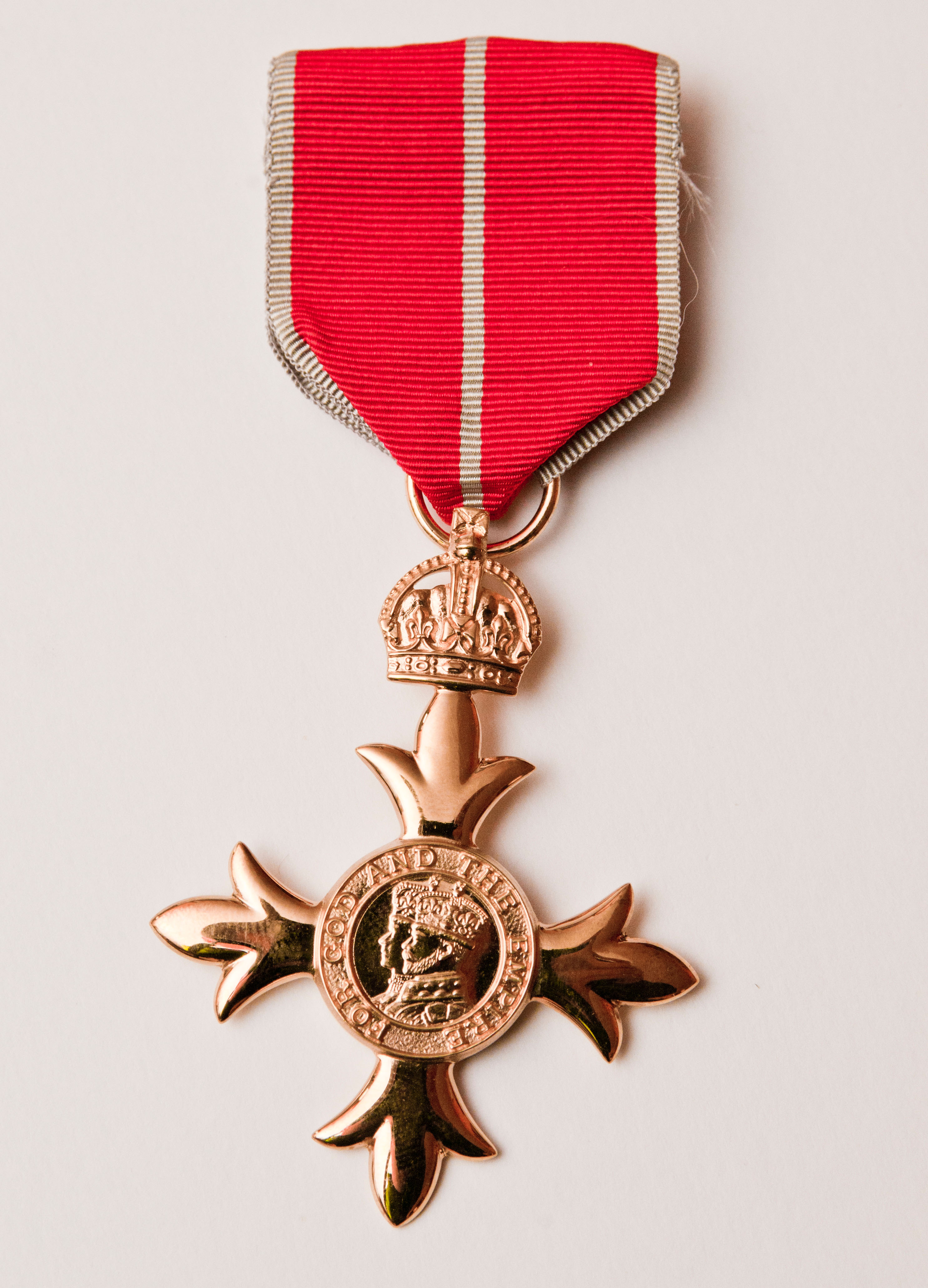L'Ordre le plus excellent de l'Empire britannique est un ordre de chevalerie créé en 1917 par le roi George Cinquième.