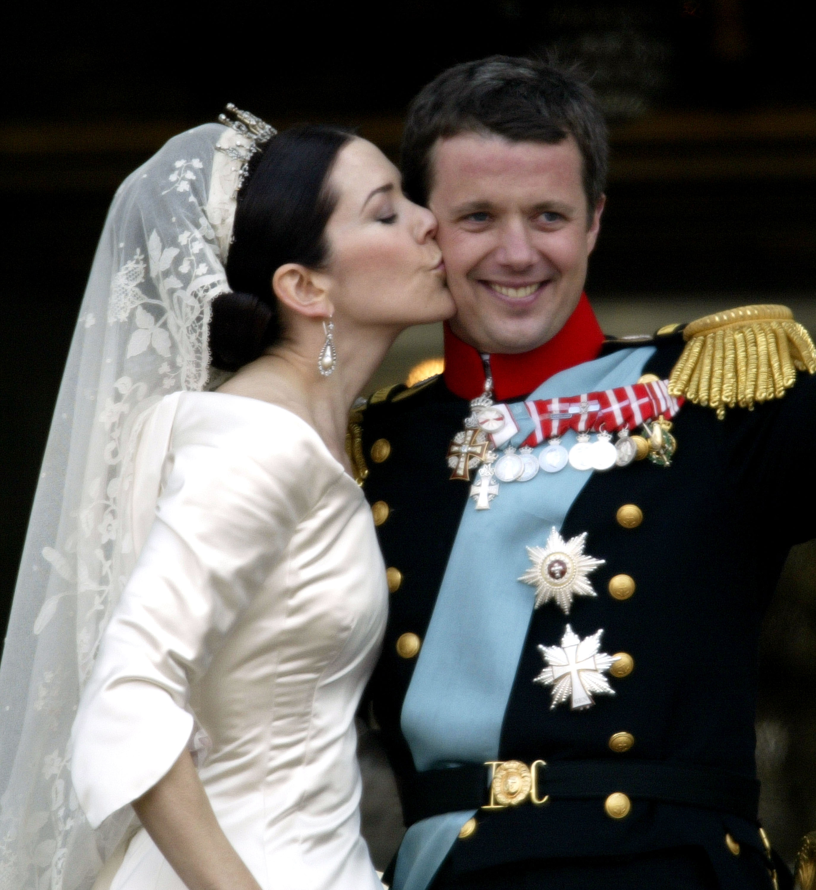 Le prince Frederik et la princesse Mary le jour de leur mariage en 2004