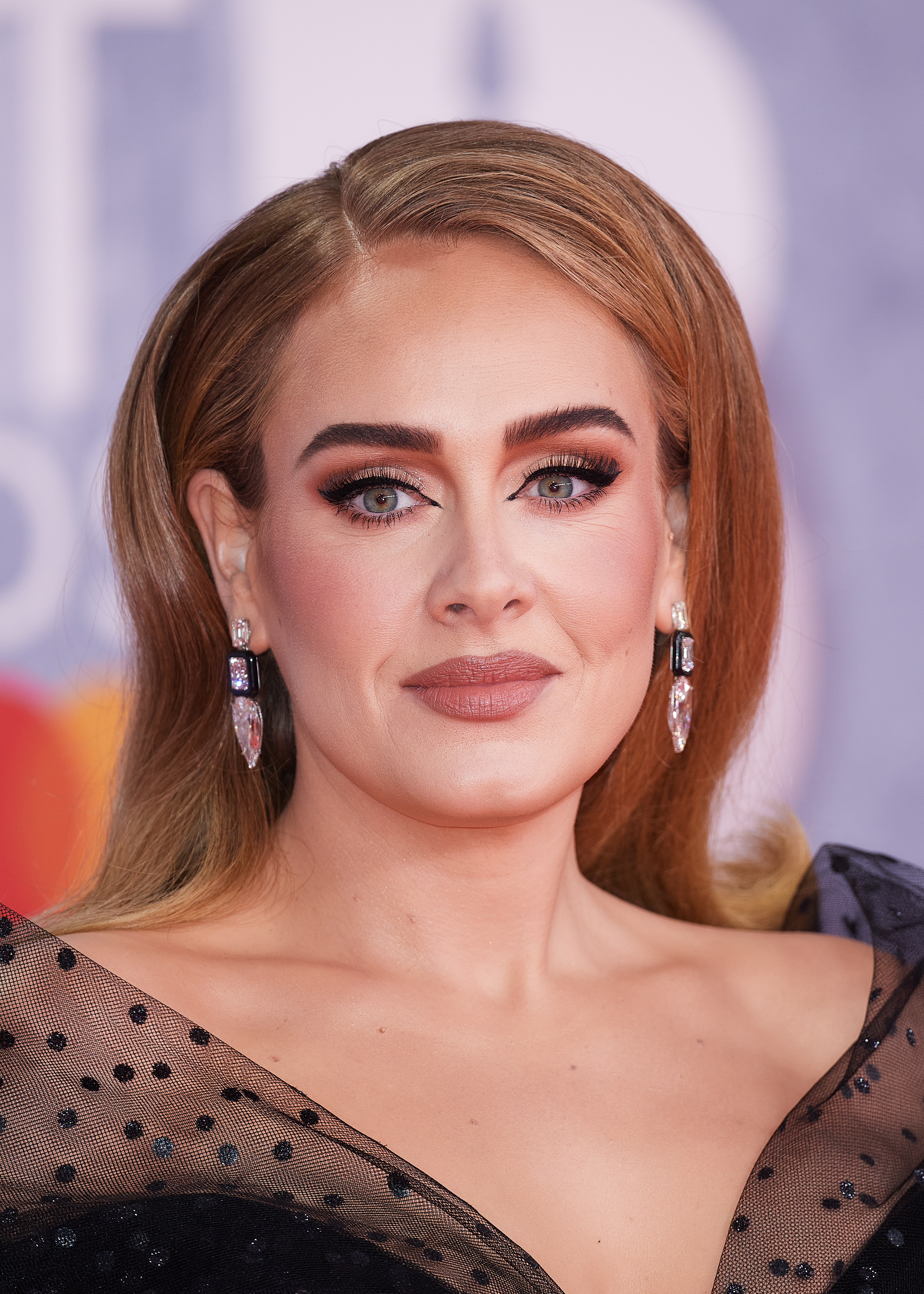 Adele adore aussi le look glamour pour ses événements sur le tapis rouge