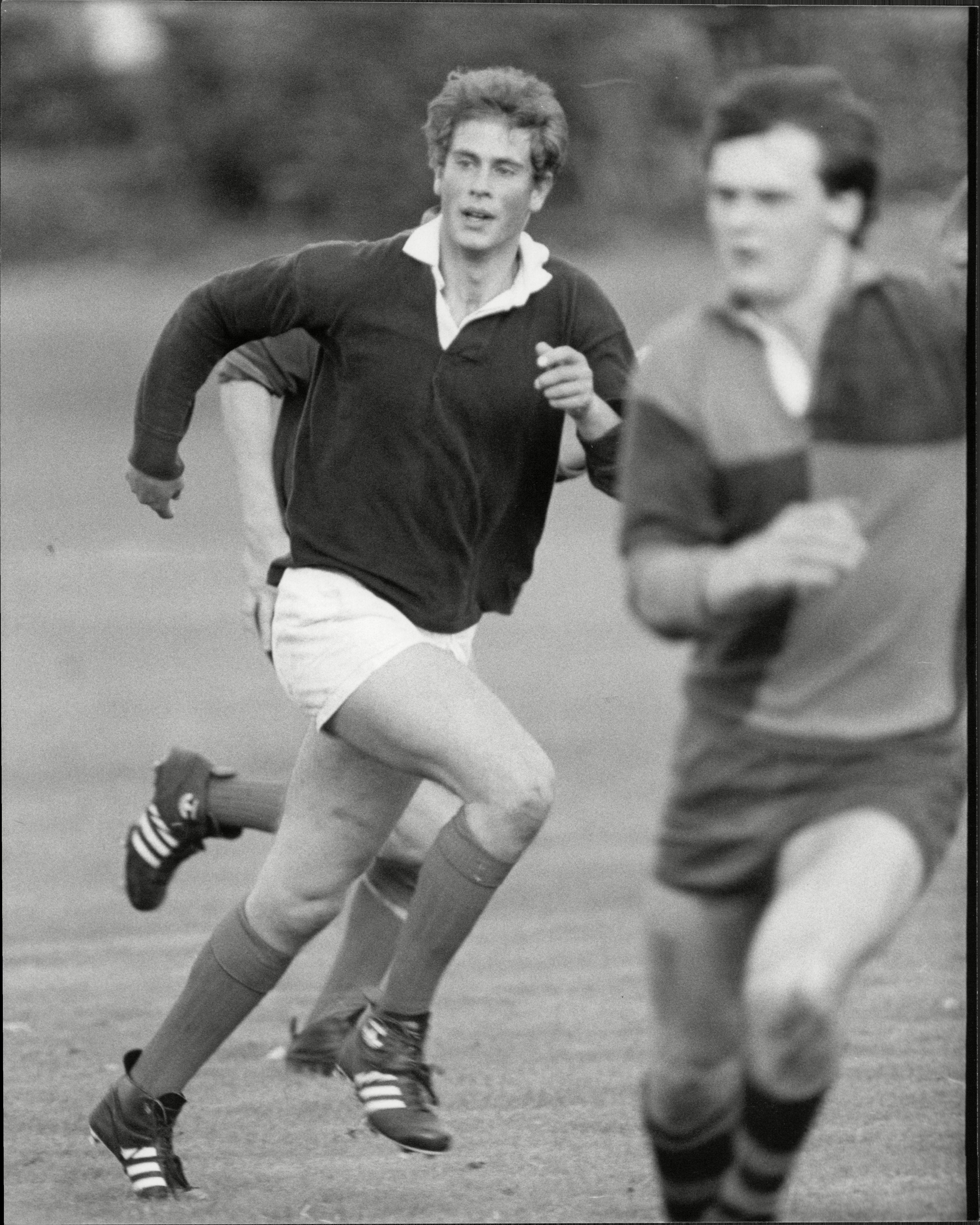 Edward, qui jouait au rugby en 1983, a pris une année sabbatique après l'école avant de se diriger vers l'Université de Cambridge.