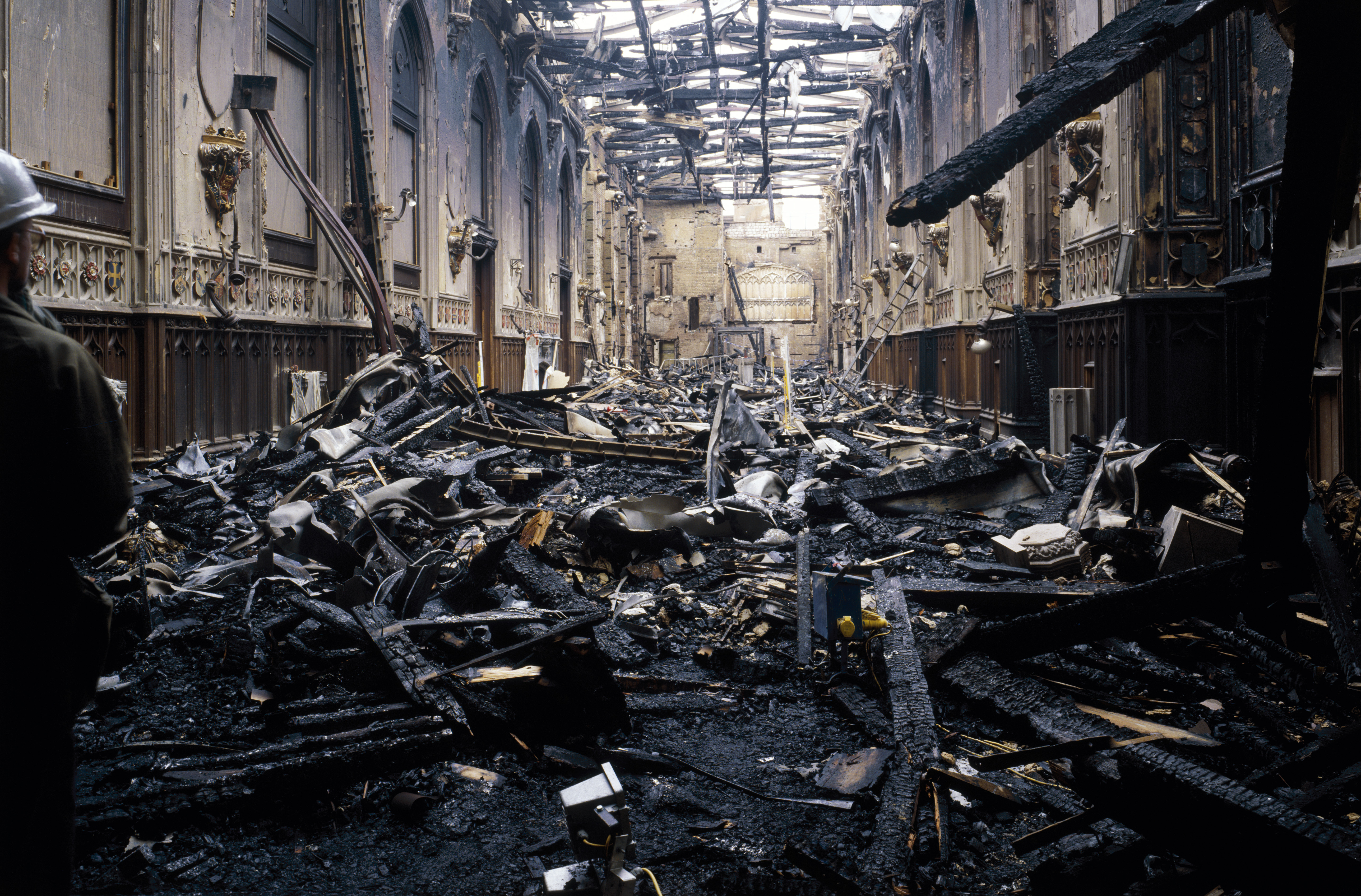 Dégâts d'incendie au St George's Hall, château de Windsor