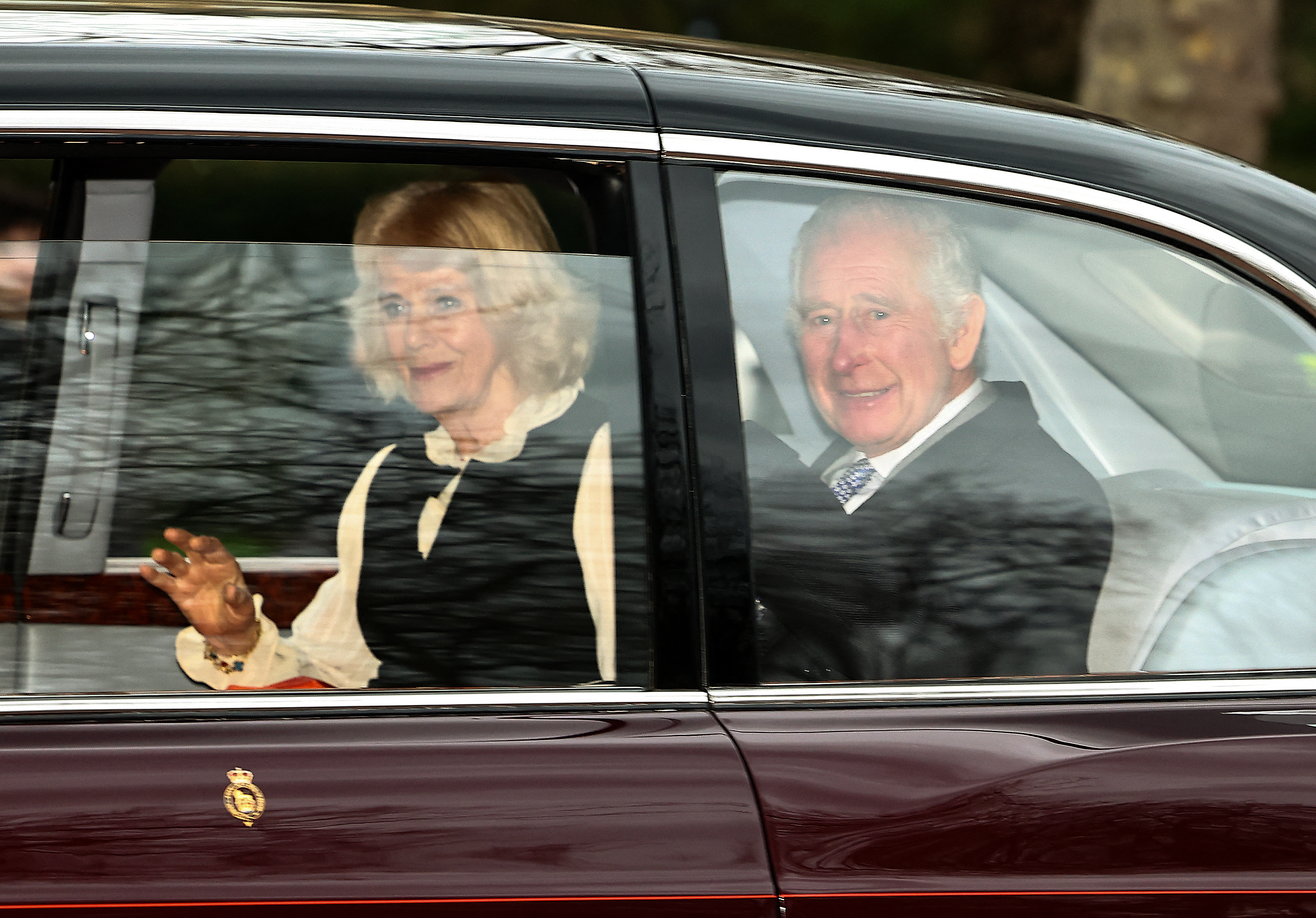 Camilla et Charles ont quitté Clarence House à Londres après la visite d'Harry, la rupture de la reine avec son beau-fils étant prétendument la raison pour laquelle il n'a eu qu'une demi-heure avec son père, selon un expert